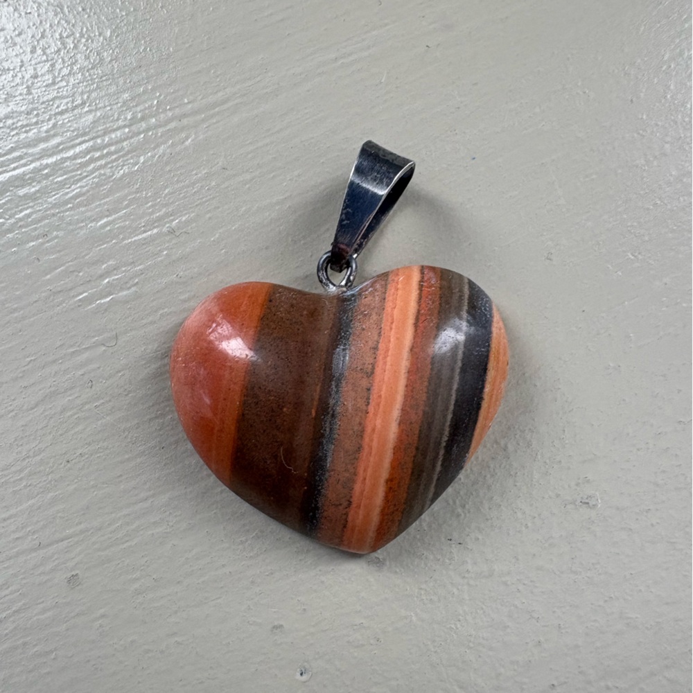 Striped Heart Stone Pendant Necklace in Orange and Brown